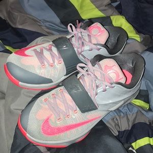 KD 6 SIZE 8, KD 7 SIZE 9